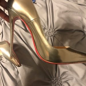 Christian Louboutin So Kate